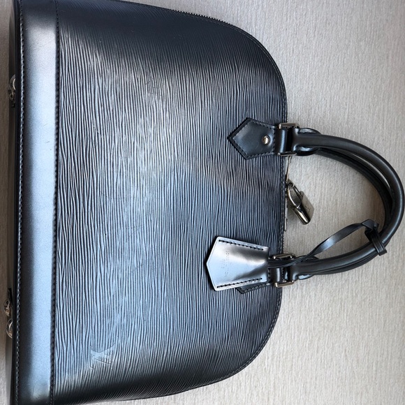 Louis Vuitton Alma PM - Picture 4 of 8